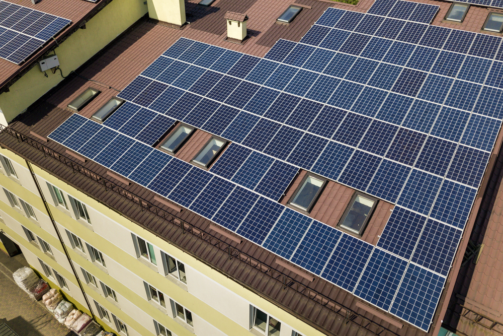 montaggio pannelli fotovoltaici integrati nel tetto